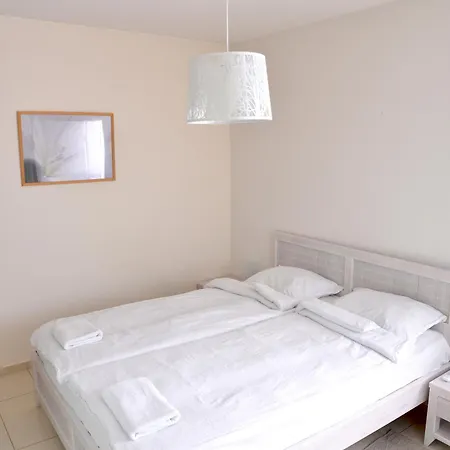 Downтown - Free Parking *