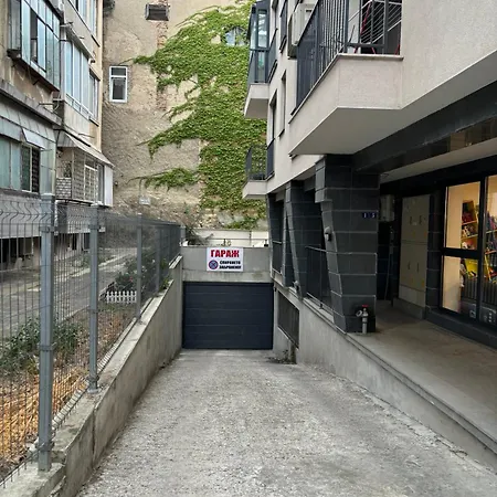 Downтown - Free Parking Apartment